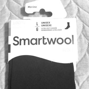 5 pairs yes five .Smart wool Liner socks unisex